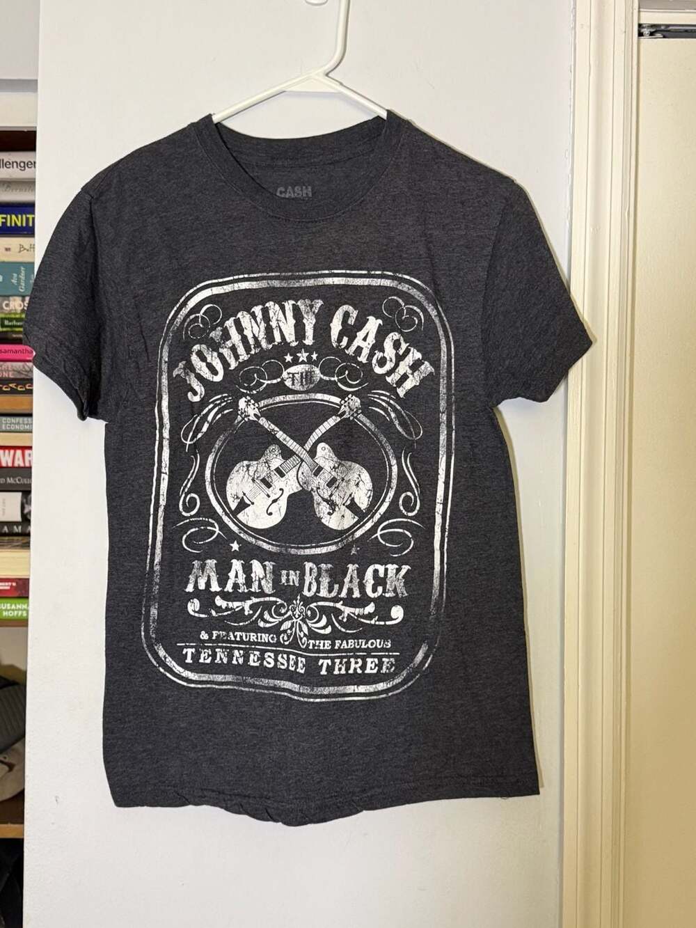 Johnny Cash Man In Black T-Shirt Size SM Gray